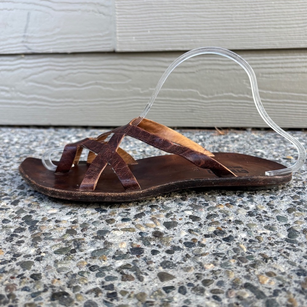 Cydwoq Brown Leather Strappy Toe Loop Sandals Handmade USA Women's 38 Flat - Picture 3 of 10